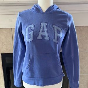 Cozy GAP periwinkle sweatshirt. Size XXL Excellent condition. No stains.